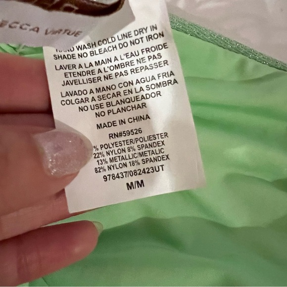 NWT BECCA Glimmer Amira Top and Adela Hipster Two Piece Swimsuit. Size Medium - Picture 11 of 11